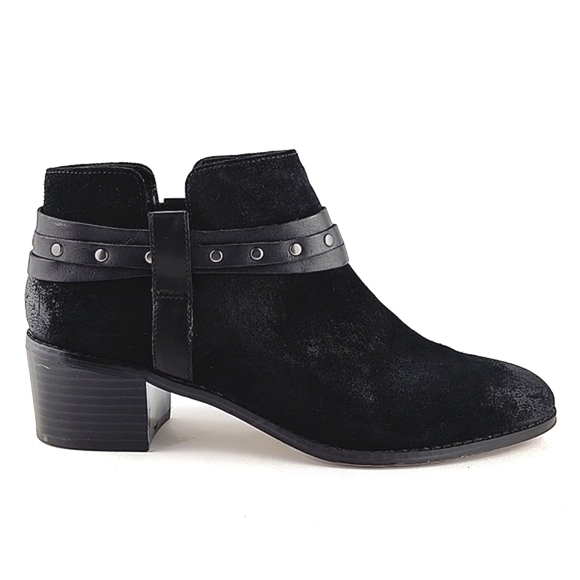 Clarks Somerset Ankle Boots Black Suede Studded Wrap Around Strap Side  Zip 8.5M - Picture 1 of 16